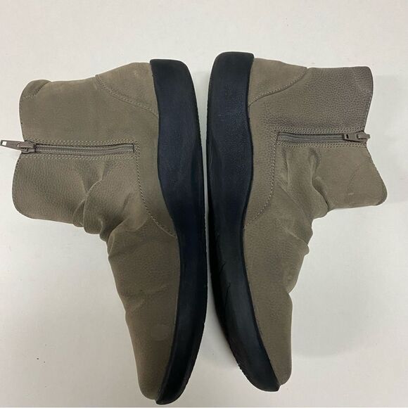 CLARKS CloudSteppers Sillian Ankle tan round toe flat zip up comfort boots 9 - Picture 7 of 13